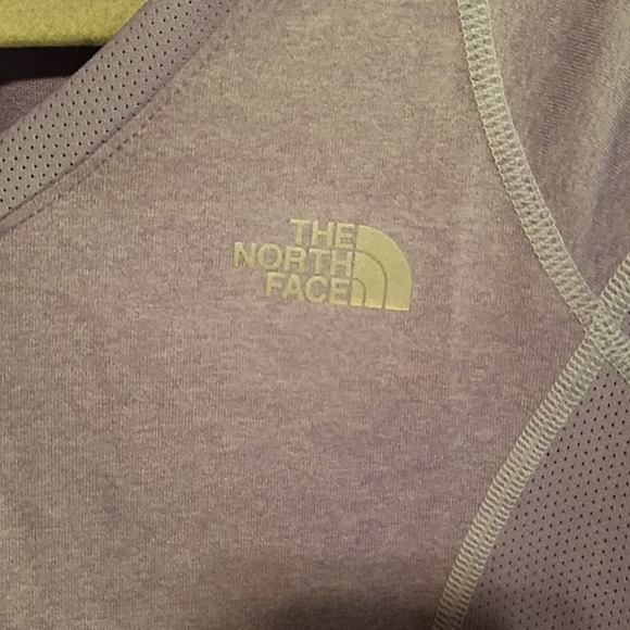 North Face Cool Dry Purple Reactor Tee Shirt NWT - Picture 2 of 4